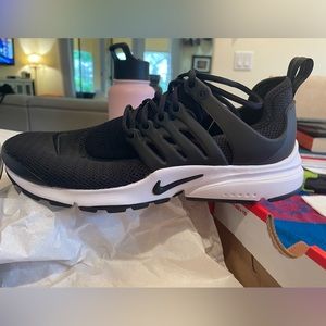 Women’s Nike Air Presto - Size 8